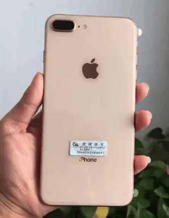 国行iPhone 8 Plus真机上手!网友笑了:和我的7P有啥分别?
