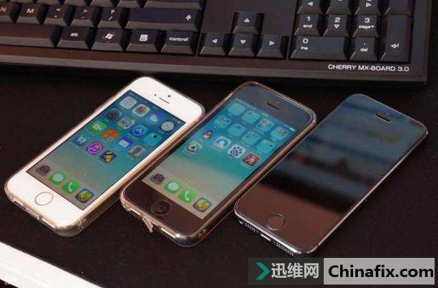 为什么越穷的人,越要攒钱买最新的iPhone? 就为了装×?