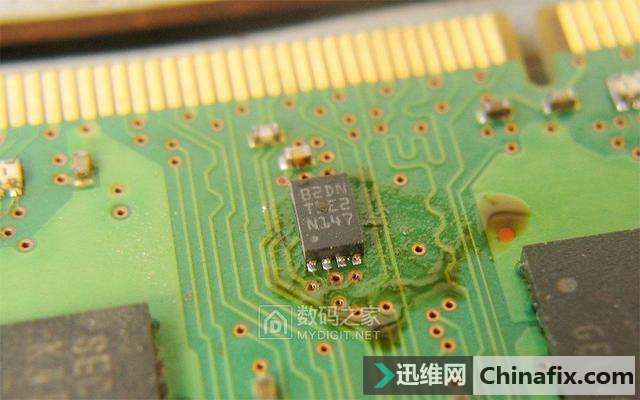 随便刷什么都成功！三星DDR3内存条的SPD芯片更换