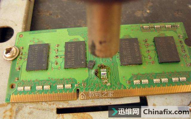 随便刷什么都成功！三星DDR3内存条的SPD芯片更换