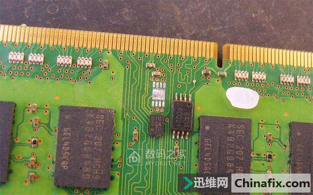 随便刷什么都成功！三星DDR3内存条的SPD芯片更换