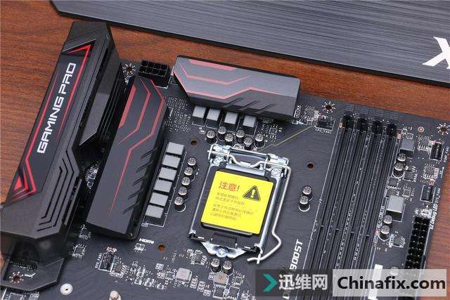 体验高刷新显示器,今天装了一台《守望先锋》稳跑 240 FPS 的机器