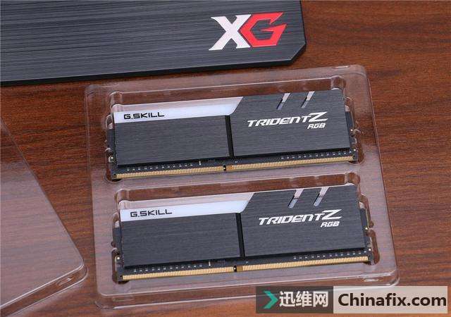 体验高刷新显示器,今天装了一台《守望先锋》稳跑 240 FPS 的机器