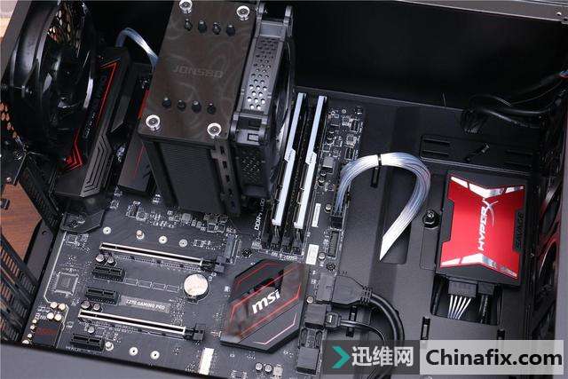 体验高刷新显示器,今天装了一台《守望先锋》稳跑 240 FPS 的机器