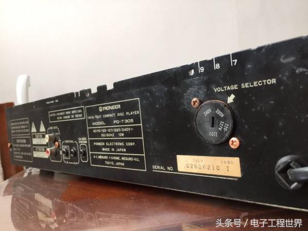 拆修1990年产有机械问题的先锋双仓门CD机