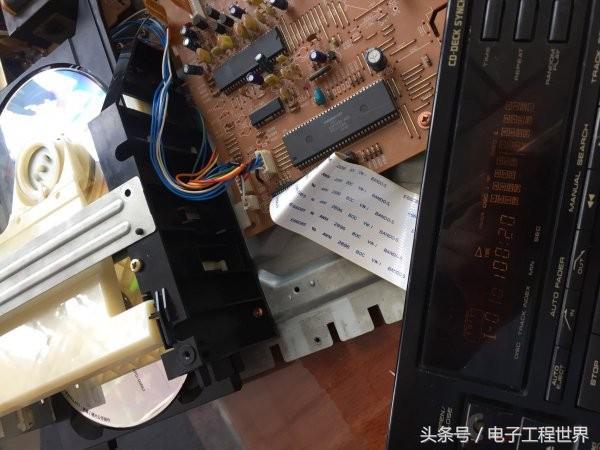 拆修1990年产有机械问题的先锋双仓门CD机