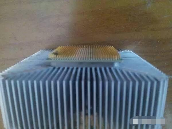 来搞机:电脑运行速度慢可能与灰尘多有关,怎么样给电脑洗澡?