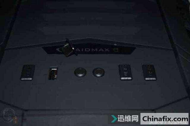 全塔机箱其实并不实用,又大又重还占地方