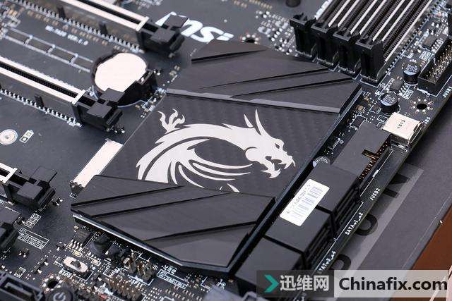 由内到外的光污染,爱国者月光宝盒 RGB 机箱装机赏析