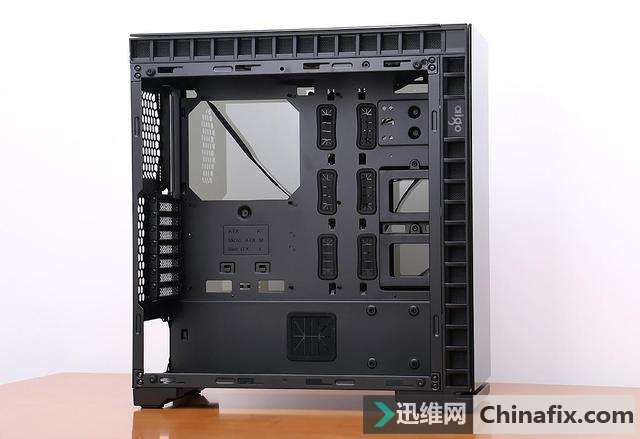 由内到外的光污染,爱国者月光宝盒 RGB 机箱装机赏析