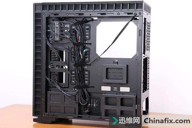 由内到外的光污染,爱国者月光宝盒 RGB 机箱装机赏析