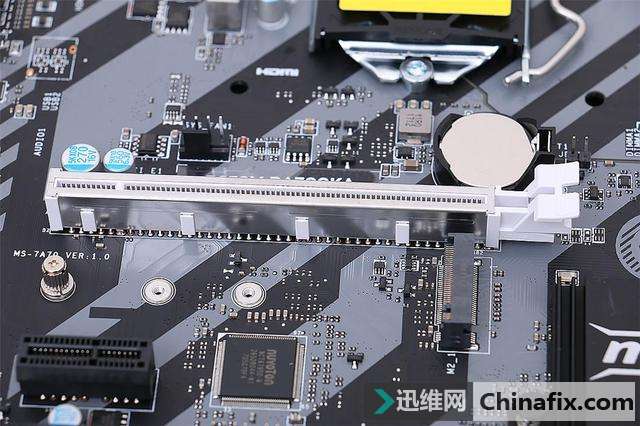 玩转 RGB,M-ATX 炫光小钢炮装机记