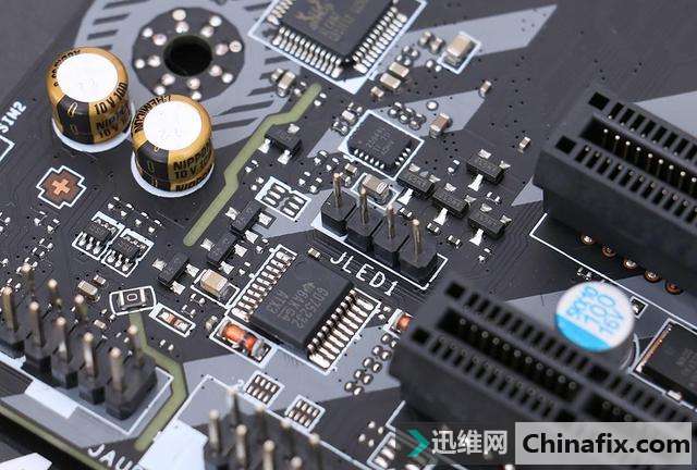玩转 RGB,M-ATX 炫光小钢炮装机记
