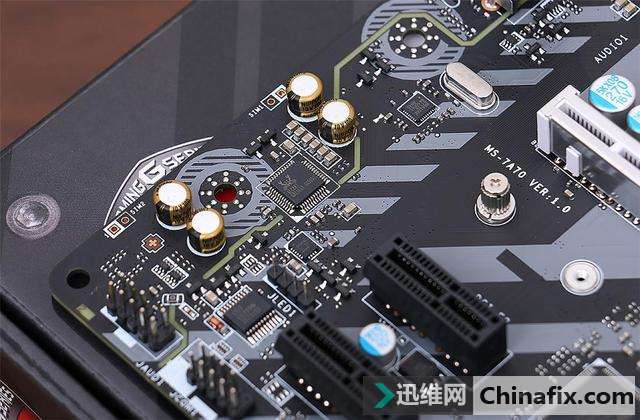 玩转 RGB,M-ATX 炫光小钢炮装机记