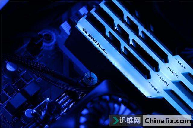 玩转 RGB,M-ATX 炫光小钢炮装机记