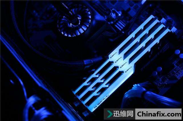 玩转 RGB,M-ATX 炫光小钢炮装机记
