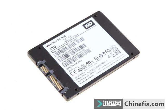 /ͬʱ3D NAND SSD1TBƷײ