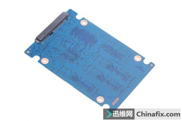 /ͬʱ3D NAND SSD1TBƷײ