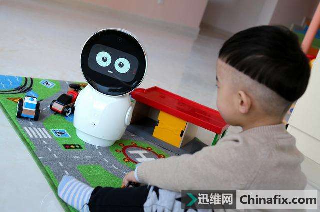 360生态链下的人工智能机器人