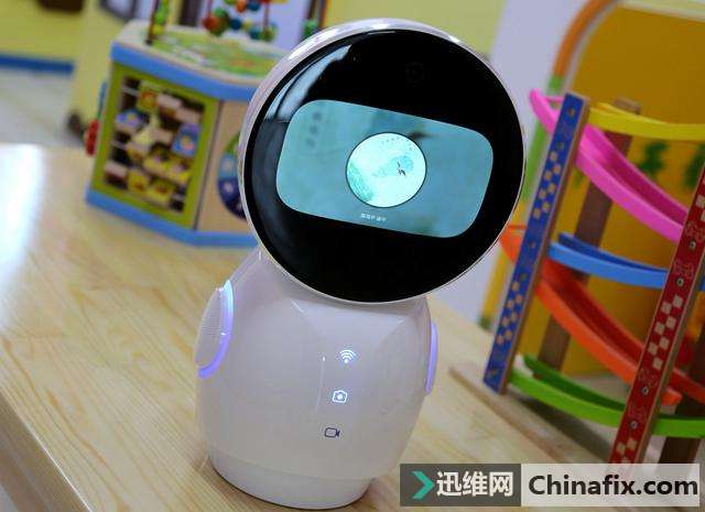 360生态链下的人工智能机器人