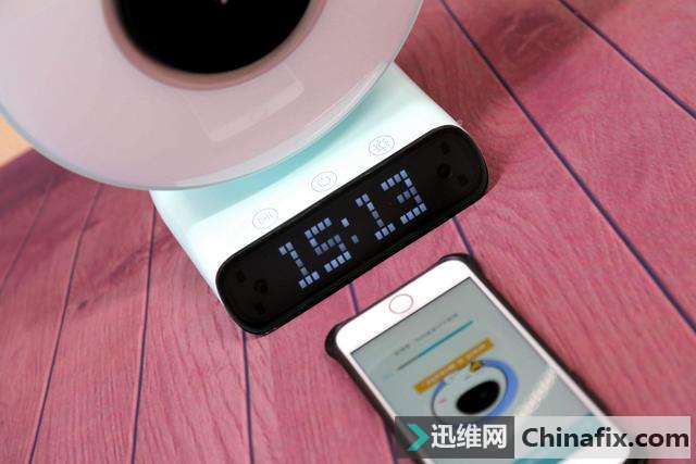 智能家居带给人们生活的方便——诸葛小明照明机器人