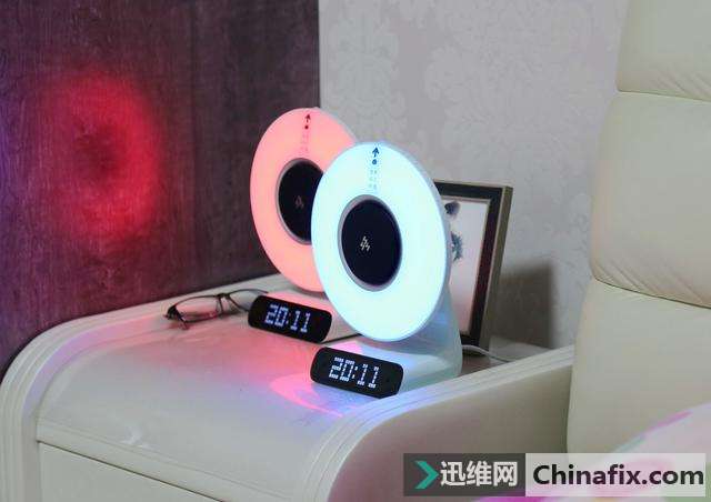 智能家居带给人们生活的方便——诸葛小明照明机器人