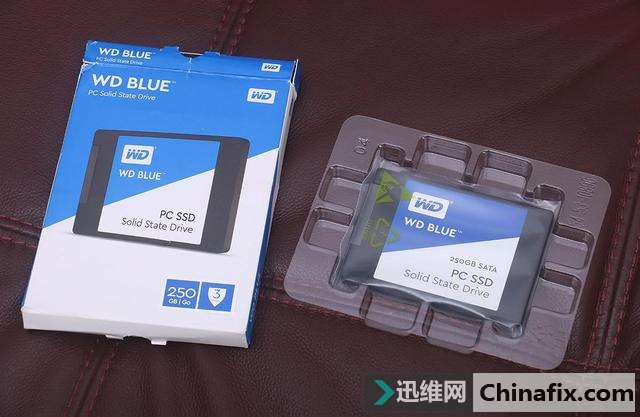 蓝盘家族新成员,西数蓝盘 SSD 250G 开箱简测!