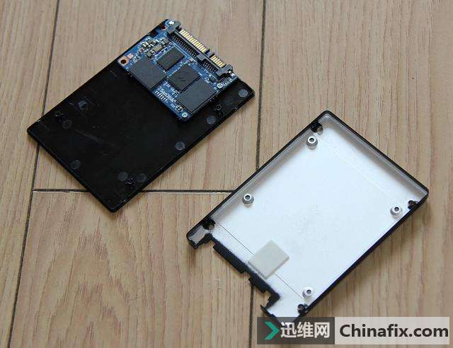 蓝盘家族新成员,西数蓝盘 SSD 250G 开箱简测!