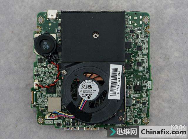 Intel 英特尔 NUC7i7BNH 微型电脑 开箱测评拆解