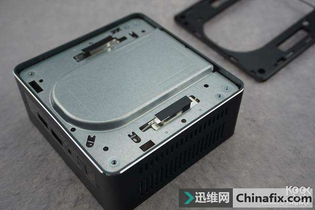 Intel 英特尔 NUC7i7BNH 微型电脑 开箱测评拆解