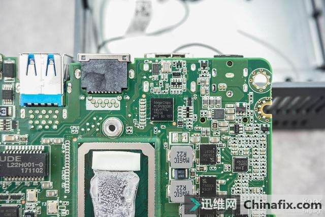 Intel 英特尔 NUC7i7BNH 微型电脑 开箱测评拆解