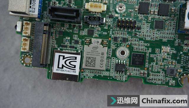 Intel 英特尔 NUC7i7BNH 微型电脑 开箱测评拆解