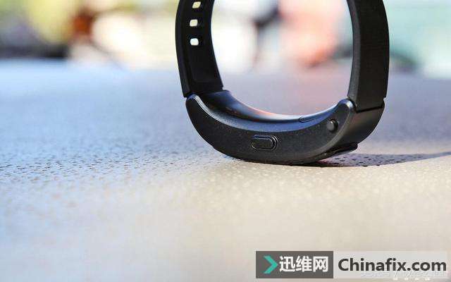 华为手环 B3 青春版图赏:499元,依旧是手环 + 蓝牙耳机两种模式