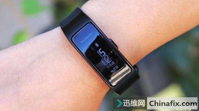 华为手环 B3 青春版图赏:499元,依旧是手环 + 蓝牙耳机两种模式