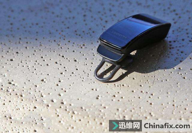 华为手环 B3 青春版图赏:499元,依旧是手环 + 蓝牙耳机两种模式