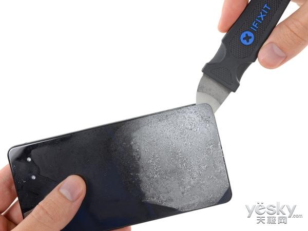 Essential Phone拆解:安卓之父出手不凡!