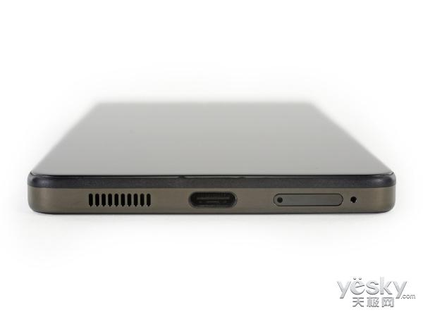 Essential Phone拆解:安卓之父出手不凡!