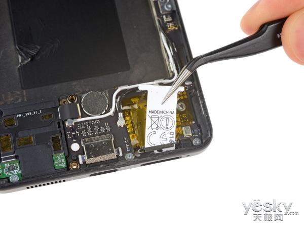 Essential Phone拆解:安卓之父出手不凡!