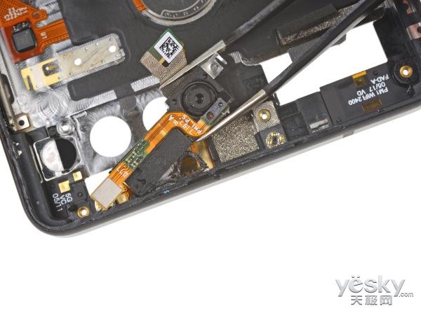 Essential Phone拆解:安卓之父出手不凡!