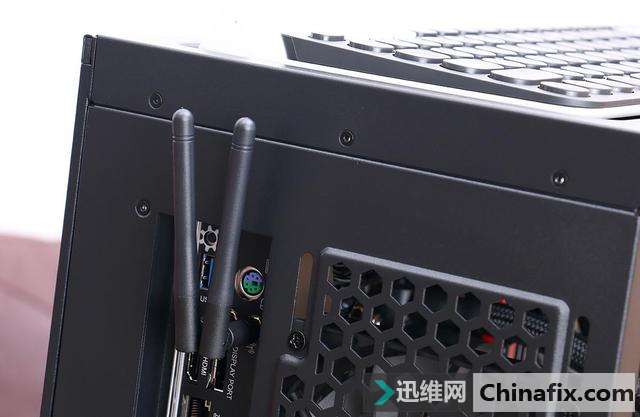 性能提升显著但发热不容小觑,i7-8700K/华擎Z370 Taichi装机小测