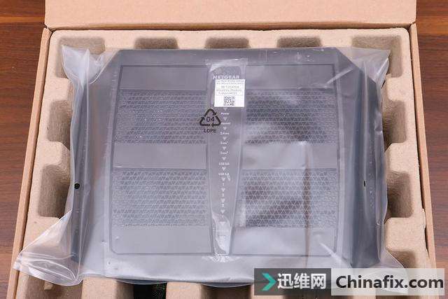 搞定200平米新房,网件 R8000P 三频千兆无线路由器开箱简测