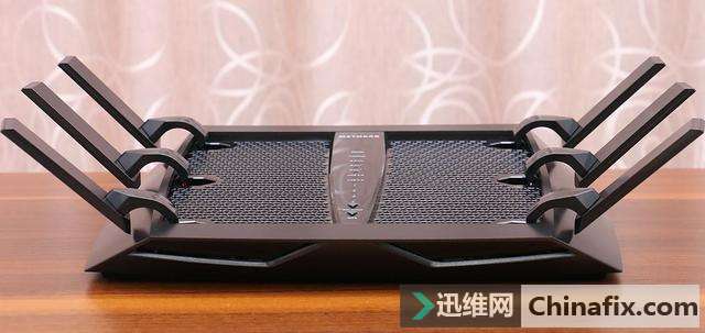 搞定200平米新房,网件 R8000P 三频千兆无线路由器开箱简测