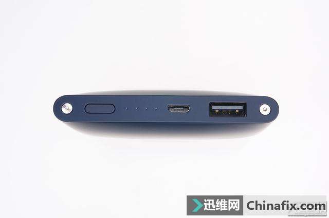 魅蓝M20双向闪充移动电源拆解测评