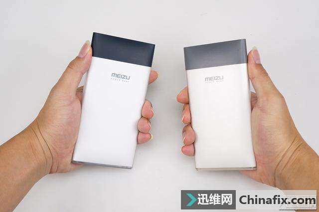 魅蓝M20双向闪充移动电源拆解测评