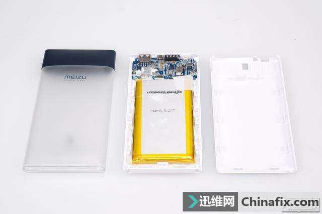 魅蓝M20双向闪充移动电源拆解测评