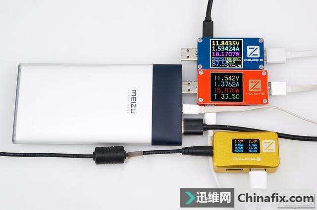 魅蓝M20双向闪充移动电源拆解测评