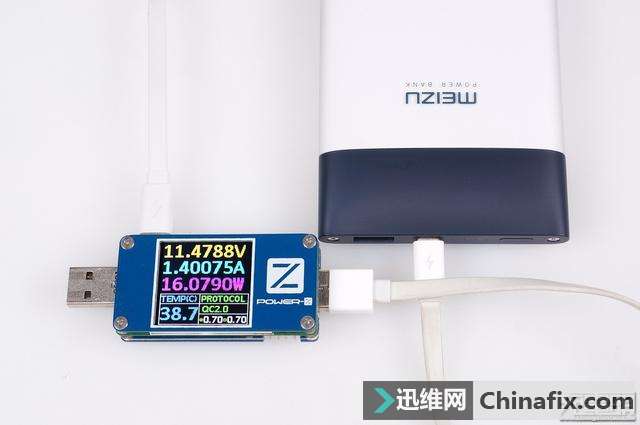 魅蓝M20双向闪充移动电源拆解测评