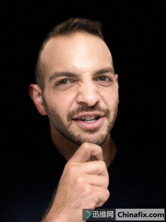 ˶רҵӰʦ iPhoneͷɵģ