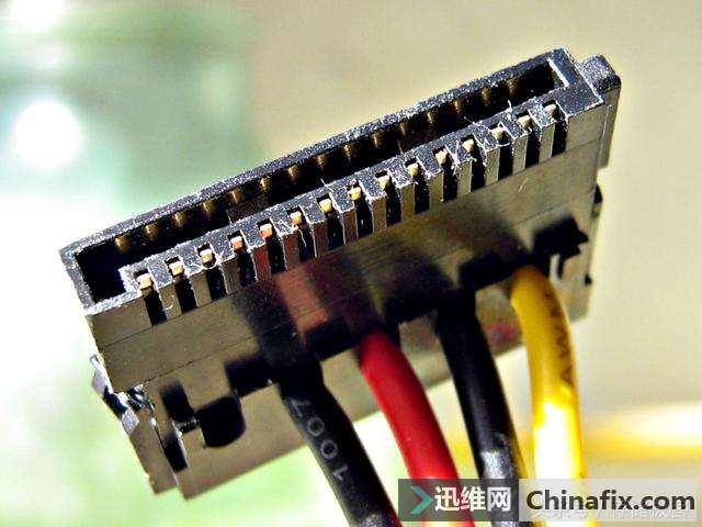 热插拔讲了这么多年 固态硬盘到底支持带电插拔吗?