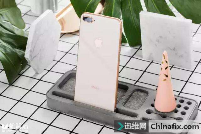 iPhone 8ġGoldʲô
